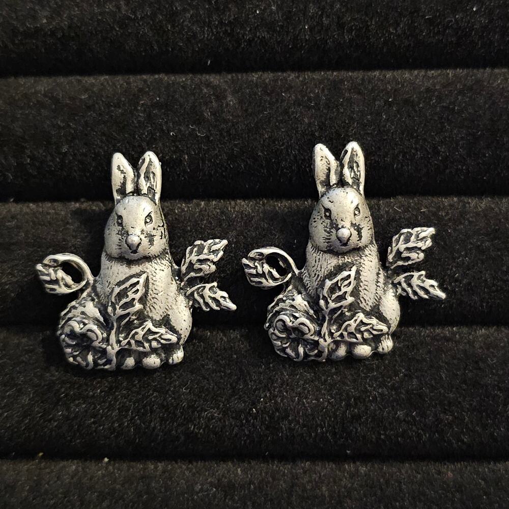 Vintage Pewter Look Earrings La Rage Bunny Rabbit Garden Post Back Cottage Core